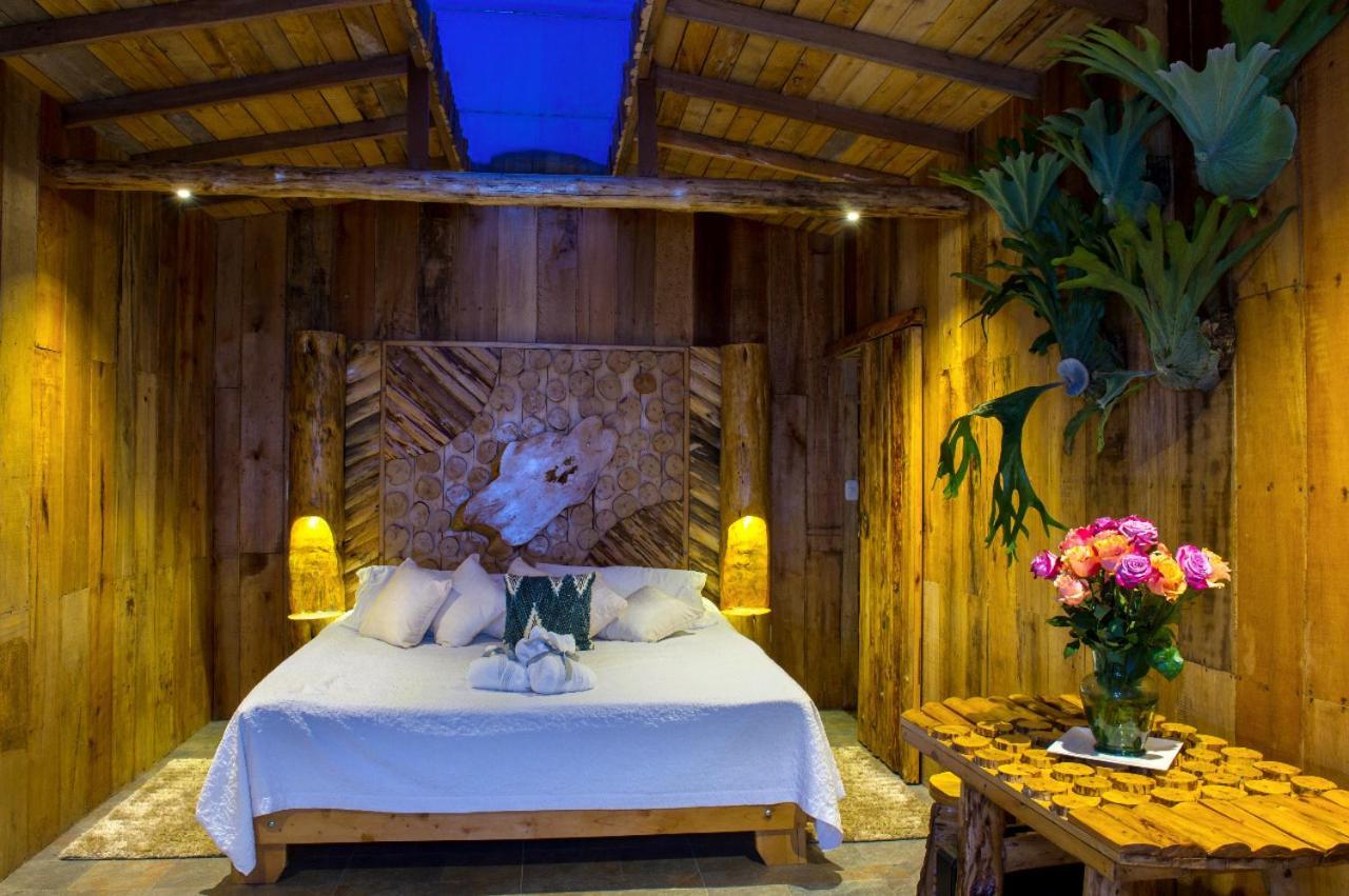 Hostal La Laguna Villamaría Eksteriør billede